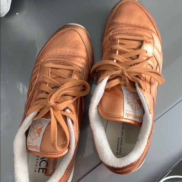 Copper Reebok classics - Picture 2 of 3